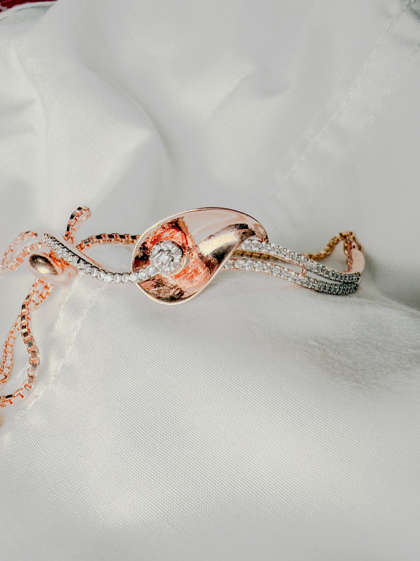 Women’s Rose Gold Dazzle Diamond Wave Bracelet – Elegant Premium Party Wear Jewellery