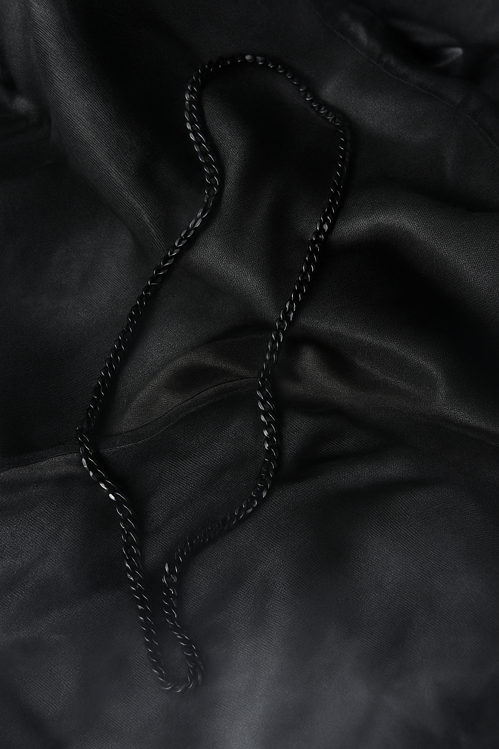 Men’s Black Stainless Steel Cuban Chain Necklace – Stylish Daily Wear Fashion Accessory