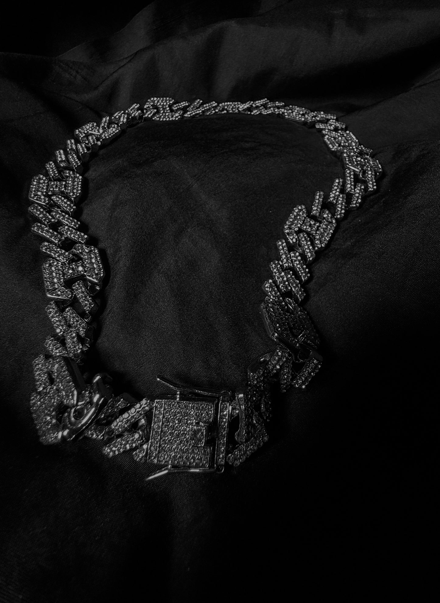 Men’s Silver Iced-Out Cuban Link Chain Necklace – Heavy Hip-Hop Bling Statement Jewellery