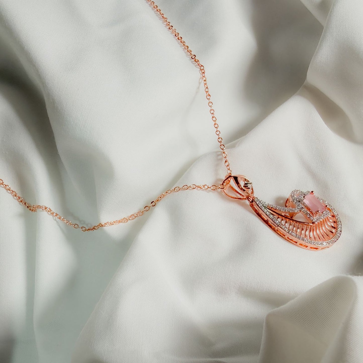 Women’s Rose Gold Dazzle Diamond Paisley Pendant & Earrings Set – Premium Daily & Party Wear Jewellery